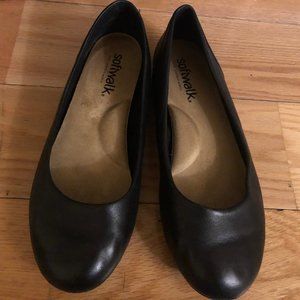 Softwalk Black Flats Sonoma 11ww